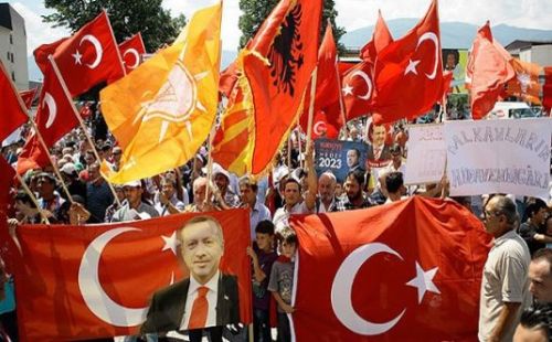 PRİZREN’DE ERDOĞAN’A DESTEK MİTİNGİ