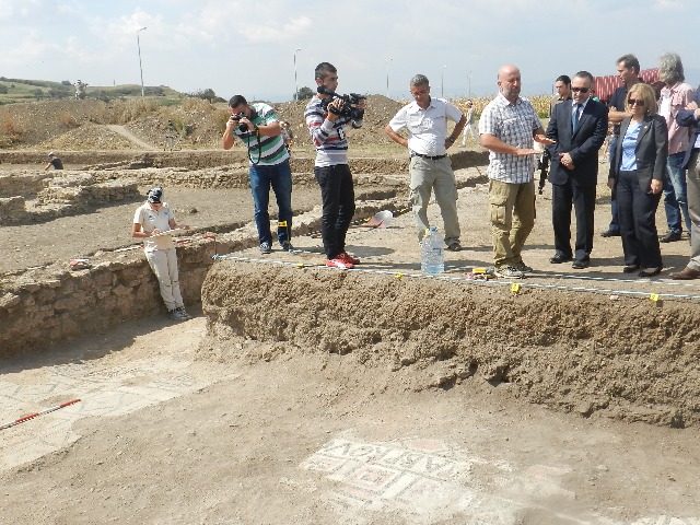 TÜRK  ARKEOLOGLAR   KOSOVA’DA YENİ BİR BULGUYA  İMZA ATTI