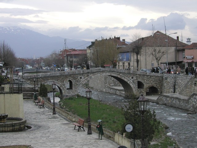 PRİZREN’DE ÇEKİŞMELİ BELEDİYE BAŞKANLIĞI YARIŞMASI