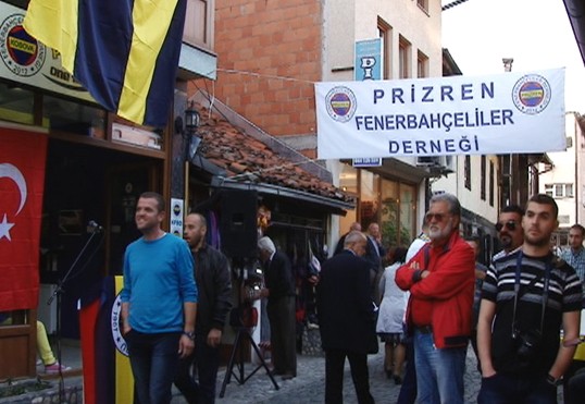 KOSOVA FENERBAHÇELİLER DERNEĞİ’NDEN AZİZ YILDIRIM’A DESTEK