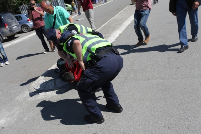 MİTROVİÇA PROTESTOLARININ BİLANÇOSU AĞIR (VİDEO)