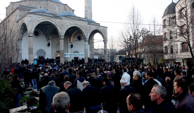 KOSOVA’DA RAMAZAN BAYRAMI SEVİNCİ