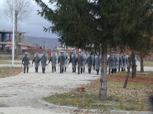 UKRAYNA ASKERLERİ KOSOVA’YI TERKEDİYOR