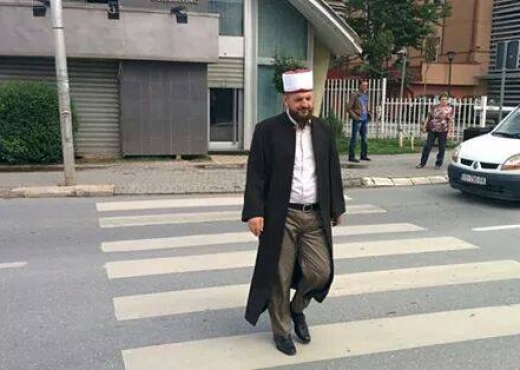 İMAM SHEFQET KRASNİQİ’NİN EV HAPSİ CEZASI KALDIRILDI