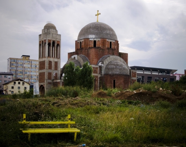 STOJANOVİÇ: KAMPÜS BAHÇESİNDEKİ KİLİSE YIKILMAYACAK