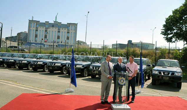 EULEX’TEN KOSOVA GÜMRÜK MÜDÜRLÜĞÜ’NE 15 ARAÇ