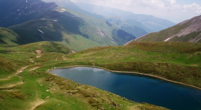 SHARRİ DERNEĞİ DAĞCILARI BİR GRUP SIRP’IN SALDIRISINA UĞRADI