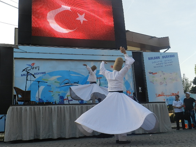 PRİZREN “BALKAN KERVANI” İLE ŞENLENDİ (VİDEO)