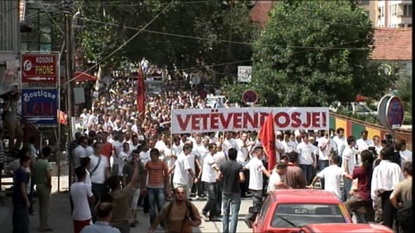 PROTESTO GÖSTERİSİNDE YARALANAN  ALMAN İRİS VON DER EHE HAYATINI KAYBETTİ