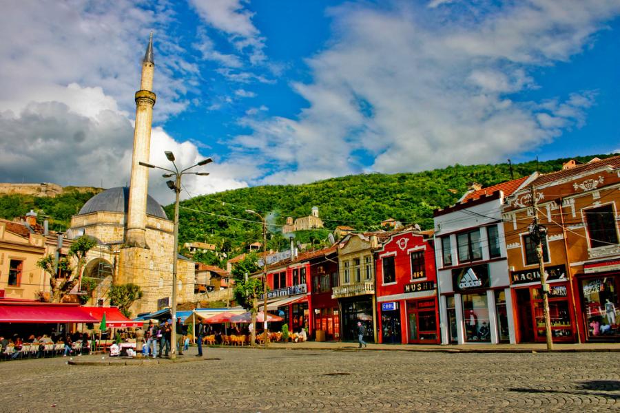 KOSOVA’DA TÜRKÇE EĞİTİM MASAYA YATIRILDI