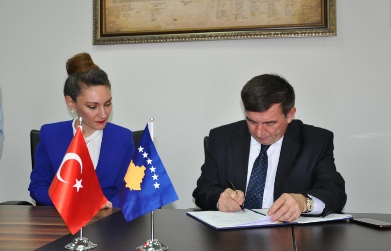 KOSOVA İLE TÜRKİYE ARASINDA ÖNEMLİ EĞİTİM PROTOKOLÜ İMZALANDI