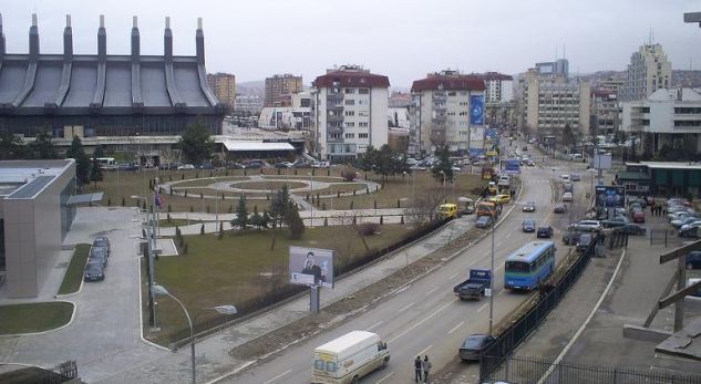 EL BOMBASI İLE SALDIRI