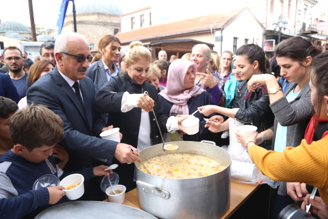 AŞURE KAZANLARI BALKANLARDA KARDEŞLİK İÇİN KAYNADI