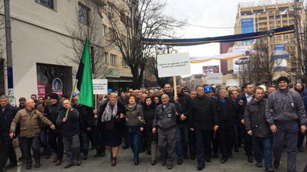 İŞÇİLERDEN HÜKÜMETE SİTEM