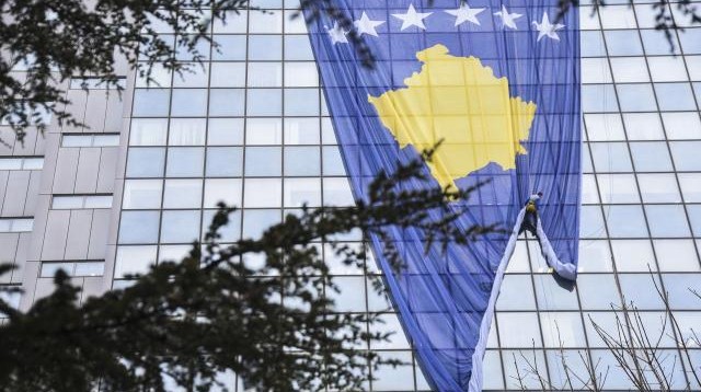 KOSOVA YOLSUZLUKLA MÜCADELEDE  İLERLEME KAYDETTİ