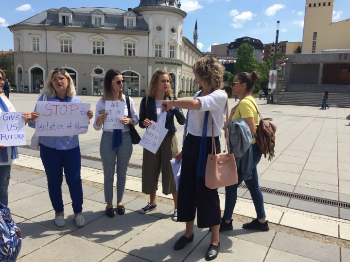 9 MAYIS GÜNÜNÜ  PROTESTO ETTİLER