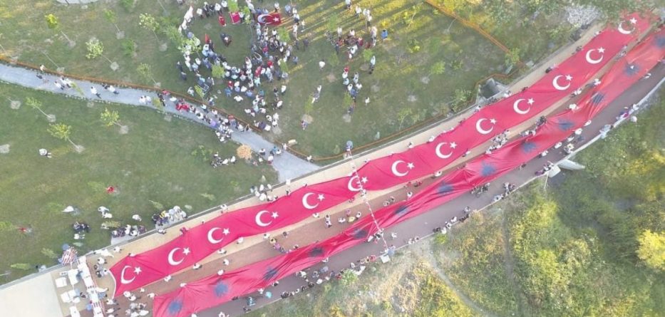 ARNAVUTLUK’TA 15 TEMMUZ DEMOKRASİ VE MİLLİ BİRLİK GÜNÜ