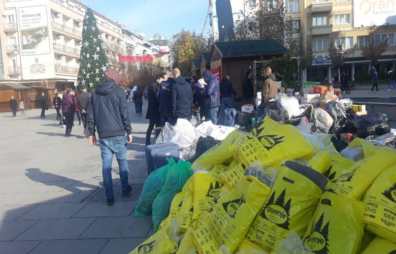 KOSOVA’DA YARDIMLAR BÜYÜYOR