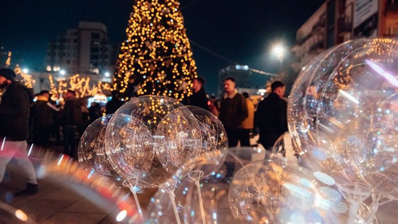 KOSOVA 2020’Yİ COŞKUYLA KARŞILADI