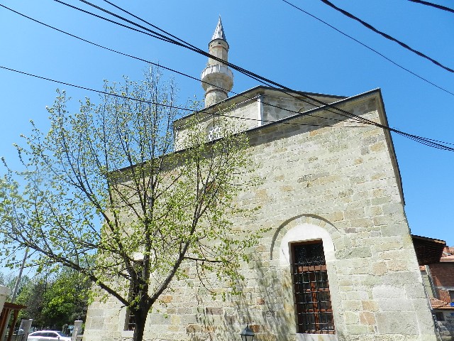 KOSOVA’DA CAMİLERİN AÇILMASI İÇİN İMZA KAMPANYASI