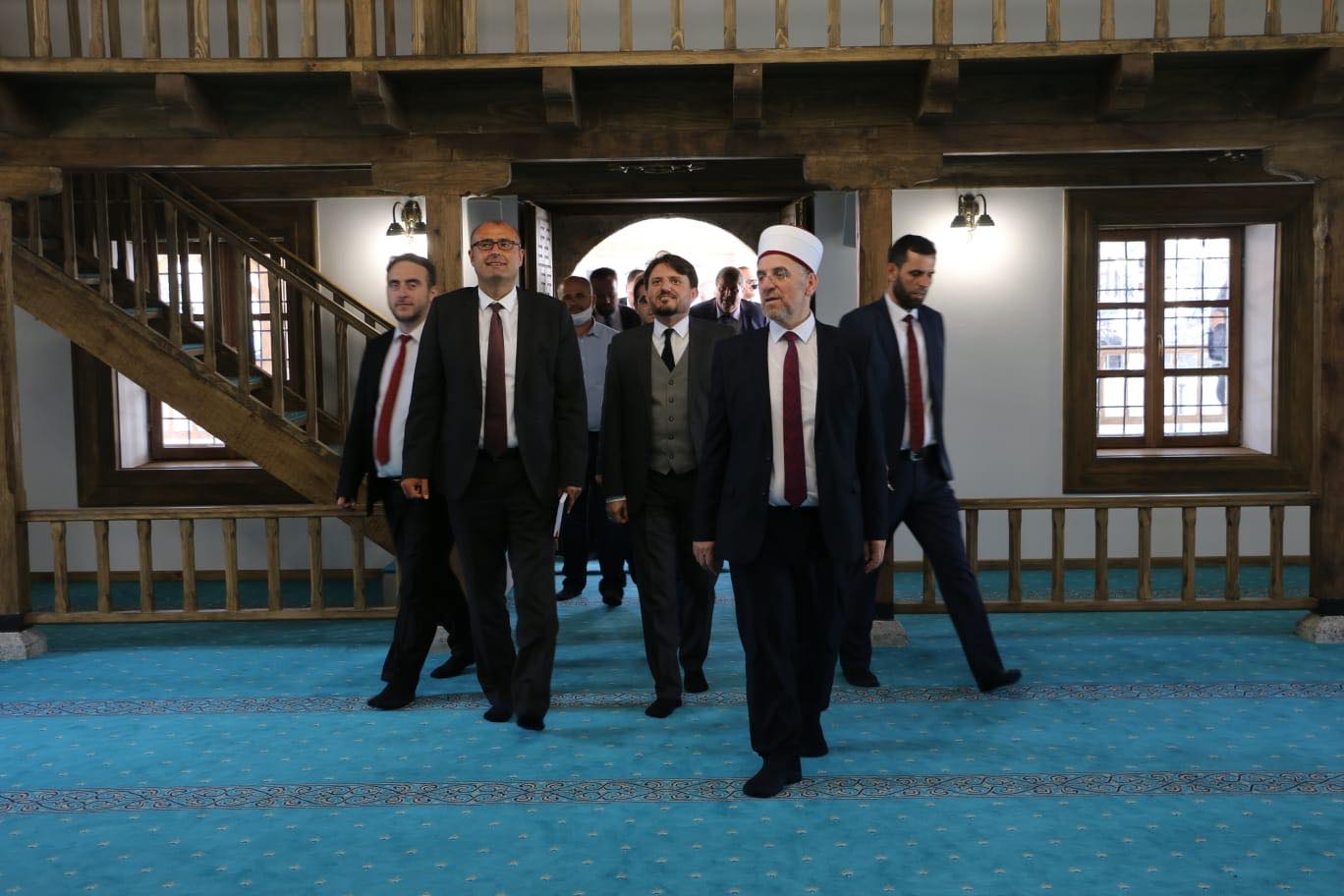 BÜYÜKELÇİ SAKAR’DAN  YAKOVA’DAKİ CAMİLERE ZİYARET  