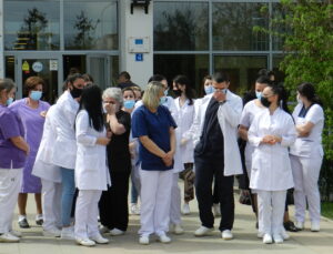 HEMŞİRELERDEN PROTESTO EYLEMİ