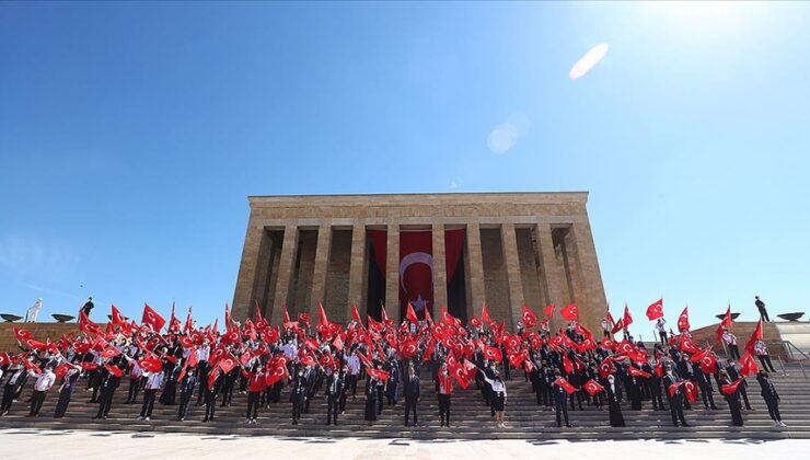 TÜRKİYE’DE “19 MAYIS” COŞKUSU