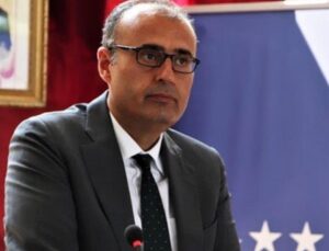 BÜYÜKELÇİ SAKAR: KOSOVA MAKAMLARININ FETÖ MENSUPLARINA KARŞI ALDIKLARI ÖNLEMLERİ TAKDİRLE KARŞILIYORUZ