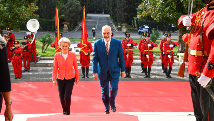 LEYEN: ARNAVUTLUK İLE KUZEY MAKEDONYA’NIN AB MÜZAKERELERİNE BAŞLAMASINA TAM DESTEK VERİYORUM