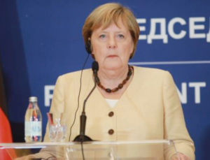 MERKEL: AB, BATI BALKANLAR’IN JEOSTRATEJİK ÖNEMİNİ BİLMELİ