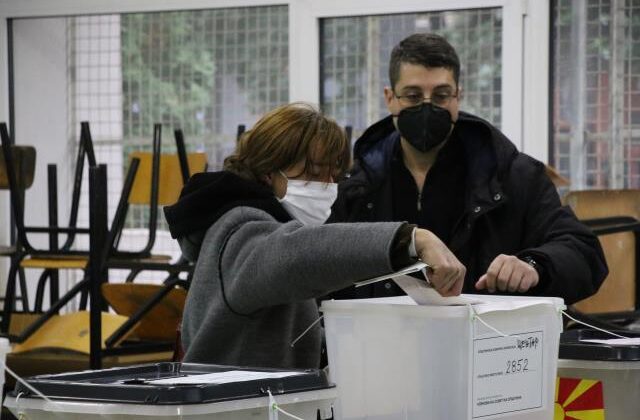 KUZEY MAKEDONYA’DA DA HALK YEREL SEÇİM İÇİN SANDIK BAŞINDA