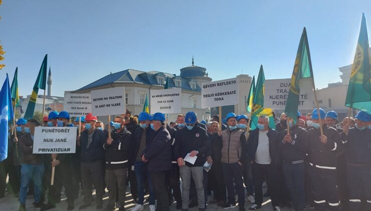 FERONİKEL BAĞIMSIZ İŞÇİ SENDİKASI PROTESTO DÜZENLEDİ