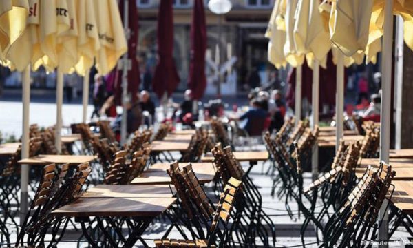 GASTRONOMİ ÇALIŞANLARI PROTESTO GÖSTERİSİNE HAZIRLANIYOR