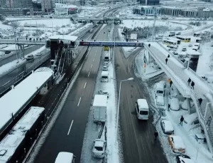 İSTANBUL’DA TÜM YOLLAR AÇILDI