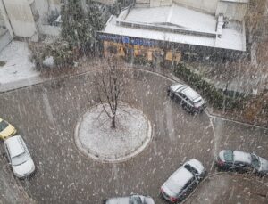 KOSOVA’DA YOĞUN KAR YAĞIŞI BAŞLADI