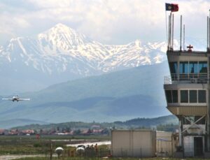 KOSOVA HÜKÜMETİ, RUSYA’YA HAVA SAHASINI KAPATMASI İÇİN NATO’YA TALEPTE BULUNDU