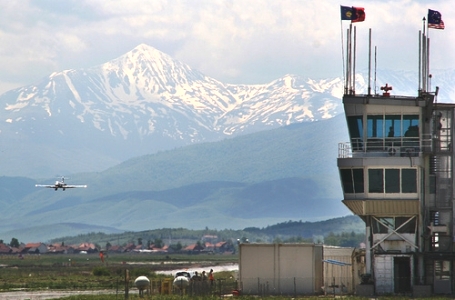 KOSOVA HÜKÜMETİ, RUSYA’YA HAVA SAHASINI KAPATMASI İÇİN NATO’YA TALEPTE BULUNDU