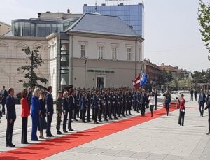 LETONYA BAŞKANINA DEVLET KARŞILAMA TÖRENİ