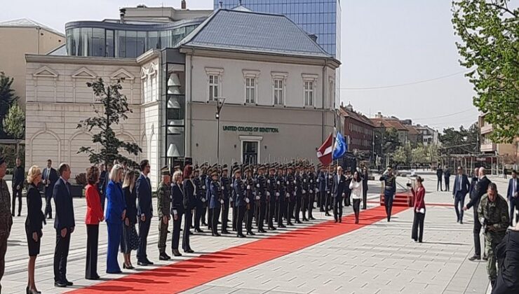 LETONYA BAŞKANINA DEVLET KARŞILAMA TÖRENİ