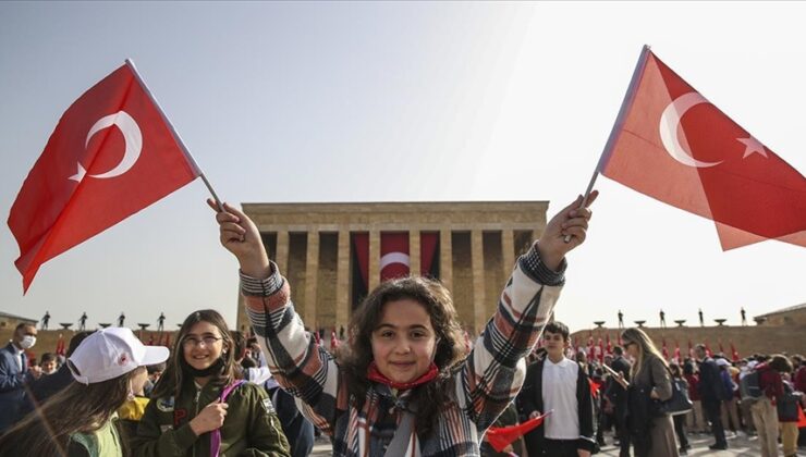 23 NİSAN TÜM TÜRKİYE’DE COŞKUYLA KUTLANIYOR