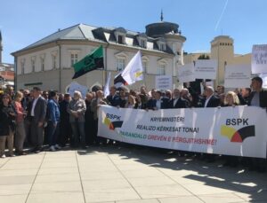 EĞİTİM SENDİKALARI BİRLİĞİ: YARIN OKULLAR ÇALIŞMAYACAK, PROTESTODA OLACAĞIZ