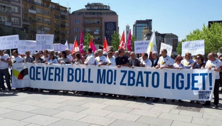 PROTESTO NEDENİYLE EĞİTİME BİR GÜNLÜK ARA