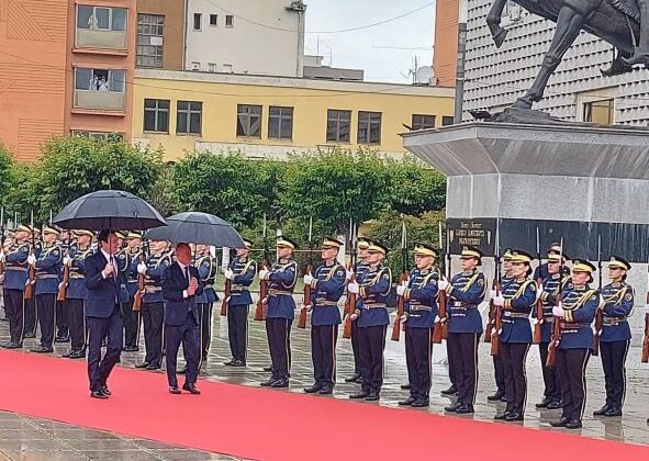 ALMANYA BAŞBAKANINA DEVLET KARŞILAMA TÖRENİ