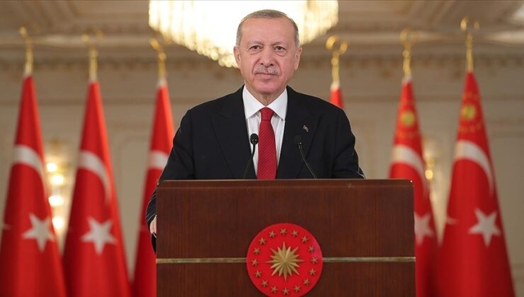 ERDOĞAN: 15 TEMMUZ GECESİ TÜRKİYE’NİN ASLA ESİR EDİLEMEYECEĞİNİ GÖSTERDİK