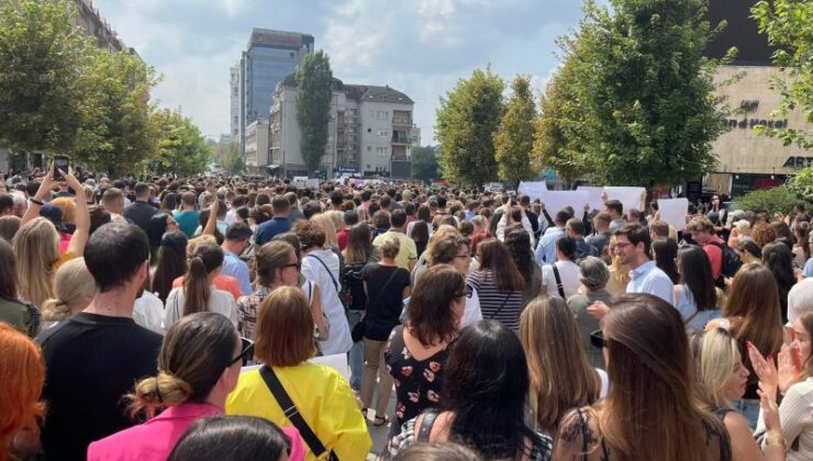 11 YAŞINDAKİ KIZ ÇOCUĞUNA TECAVÜZ OLAYI PROTESTO EDİLDİ