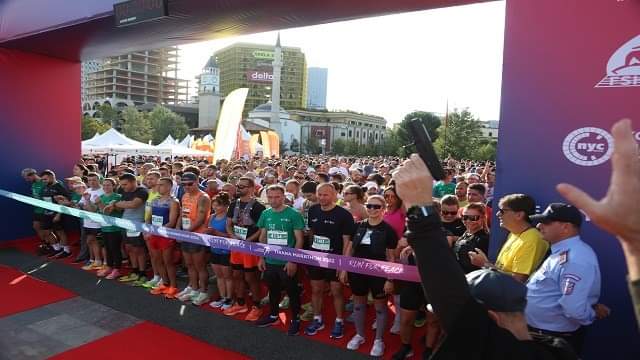 ARNAVUTLUK’TA “6. TİRAN MARATONU” DÜZENLENDİ