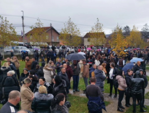 GRAÇANİTSA SIRPLARINDAN, KUZEYDEKİ SIPLARA DESTEK PROTESTOSU