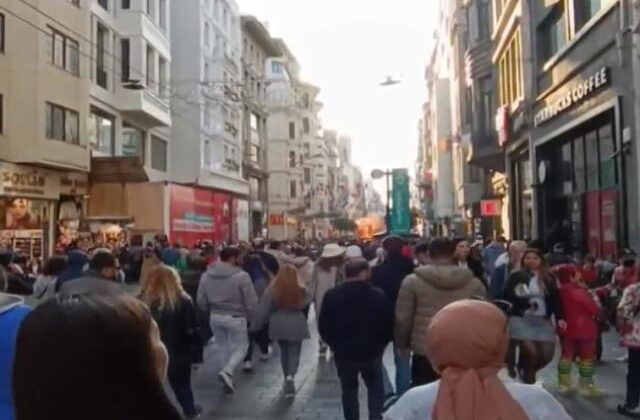 İSTANBUL’DA İSTİKLAL CADDESİ’NDE PATLAMA