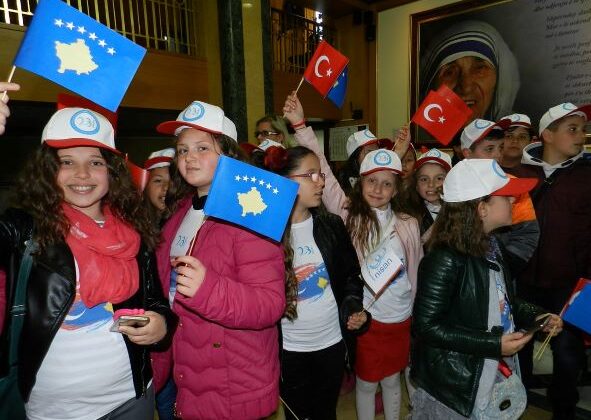 KOSOVA’DA 70 YILDA TÜRKÇE EĞİTİMİN GELİŞİMİ VE GENÇLERE YANSIMASI (9)