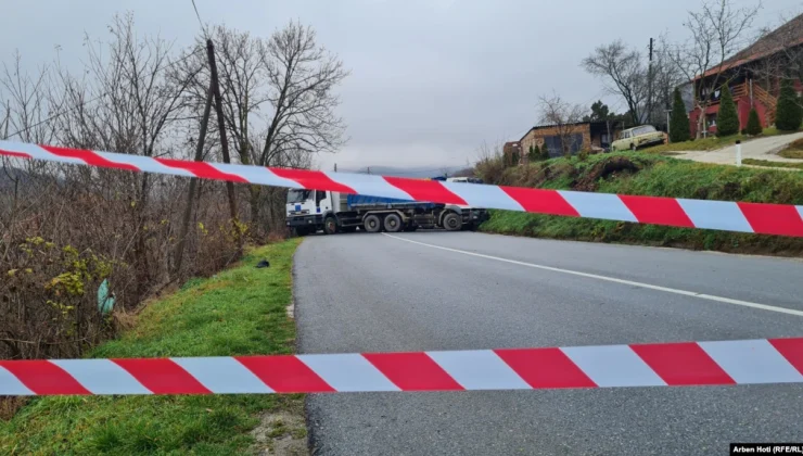 KUZEYDE YENİ BARİKATLAR KURULDU